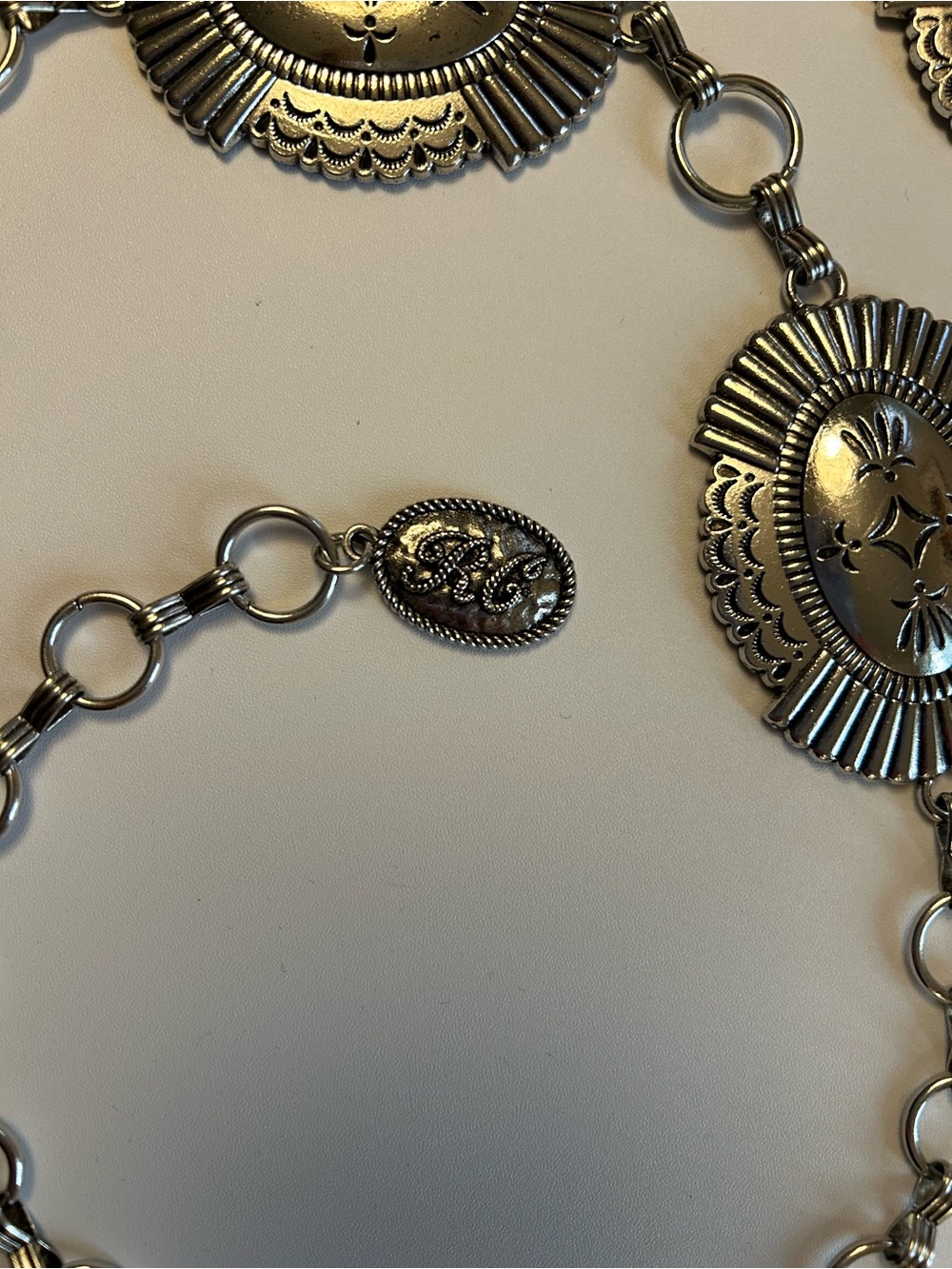 Rustic Couture Etched Oval Concho Link Chain Belt - Picture 5 of 6